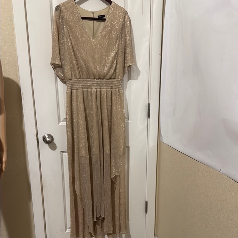 Elegant Gold Evening Dress